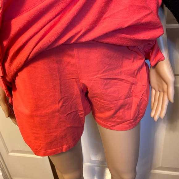 Denim & Co.2 piece set. Orange Skorts paired with Denim & Co bold flowered top - Picture 5 of 12